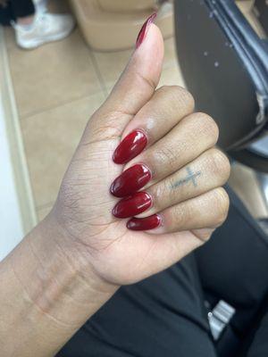 red nails