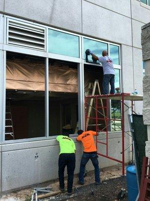 Our team installing a curtain wall system at MH- Sugarland.#curtainwall #commercialglass #glassandmirrorshop #llglassandmirror