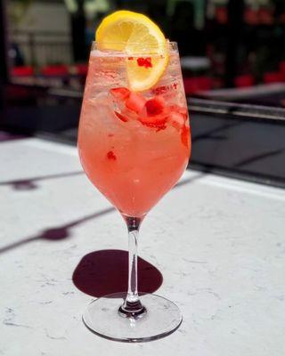 Strawberry Lemon Fizz