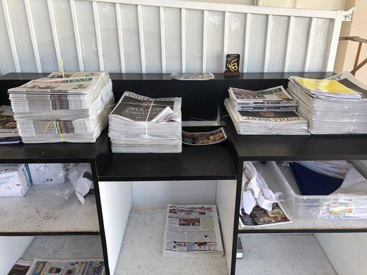 News stand for free