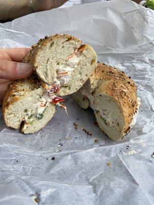 everything bagel with vegetable tofu cream cheese