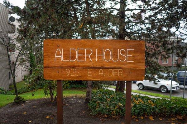 Alder House First Hill in Seattle 
 HUD Subsidized Senior Housing 
 Leasing 206-622-3380