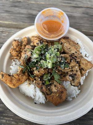 Jasmine rice chicken bowl