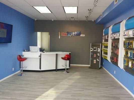 iFixScreens port Washington- Smart phone ,tablet , iPad repair shop