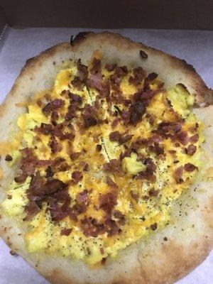 Breakfast pizza