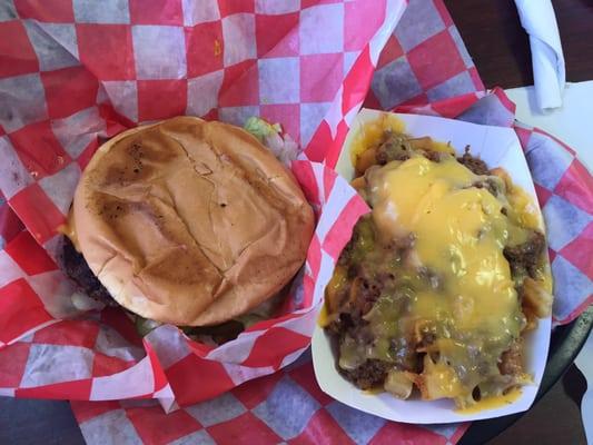 Cheeseburger with chili cheese fries