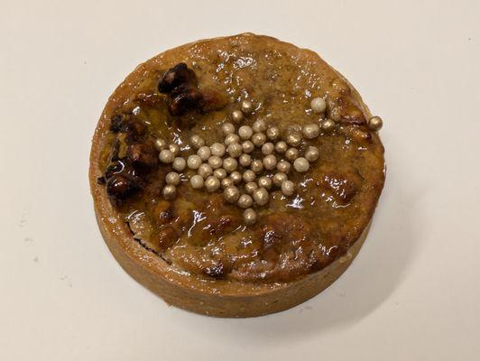 @endoedibles on Instagram 10/19/24
 
 Walnut Pie