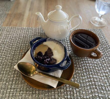 Chocolate cake, brunch