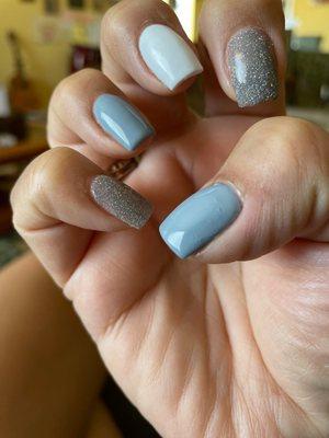 Acrílic and gel polish on natural nails