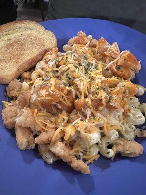 Buffalo chicken Mac and cheese