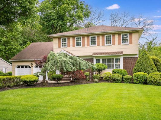 New listing! $989,000 4 beds | 2.5 baths. 76 Ellsworth Ter, Glen Rock, NJ