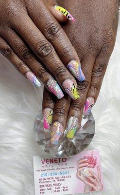 Free style nail design