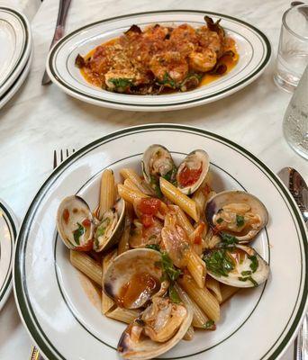 Front: Spaghetti Alle Vongole with GF pasta  Back: Shrimp Scampi