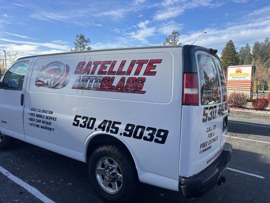 Satellite glass van