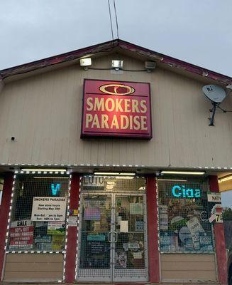 Smokers Paradise