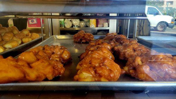 Apple Fritters Display (03/12/23). #GoldenDonutsNorthHollywood #NorthHollywood #Donuts