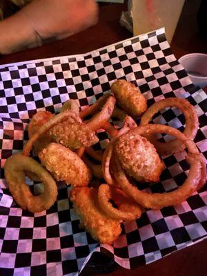 Jalepeno poppers and onion rings