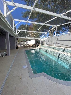 Pool deck in travertine