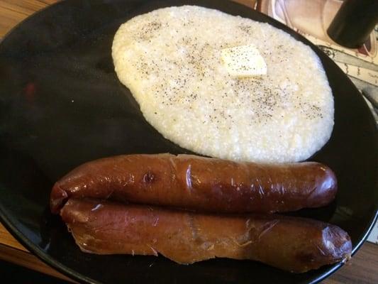 Smoked sausage w grits