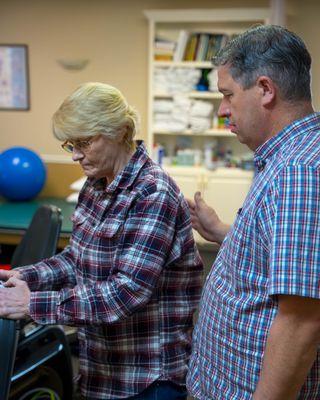 We will listen to you and understand the factors affecting your health and provide individualized, comprehensive physical therapy treatment.