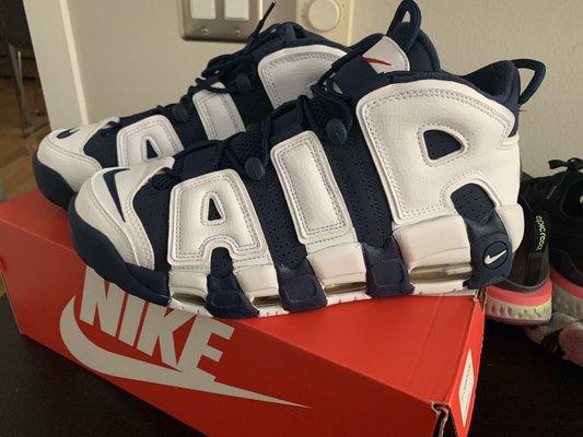 Pippen 96 Olympics shoe - Nike Uptempo