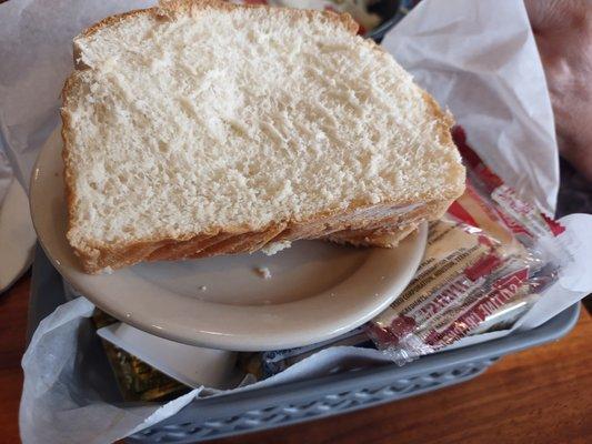 bread and crackers dish