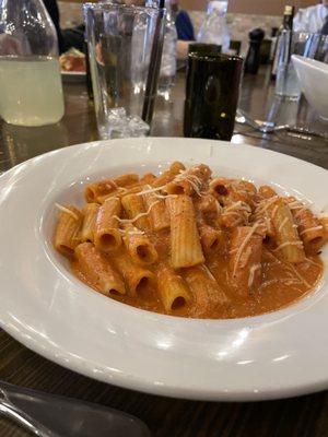 Rigatoni vodka