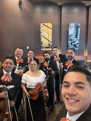 323-245-1460 mariachi alma mexicana de lupita Alfaro