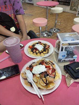 Mini pancakes (medium), bubble waffles with ice cream, berry smoothie