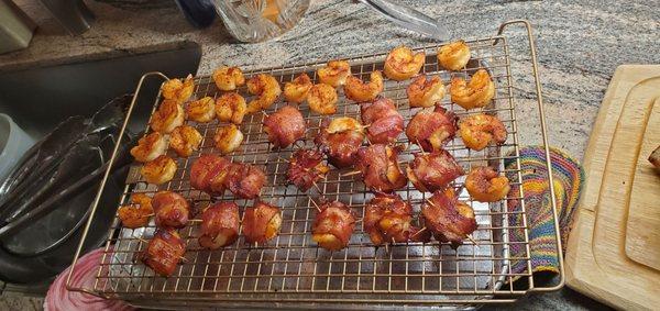 Shrimp and bacon wrapped shrimp with gospel.