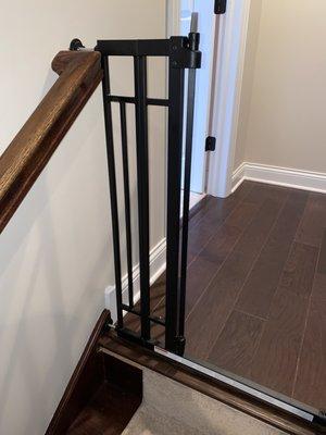 Baby gate install