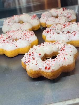 Seasonal peppermint mochi donuts