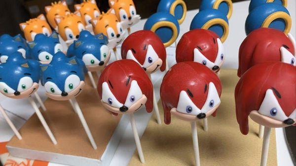 Sonic Hedgehog Cakepops for my little one!