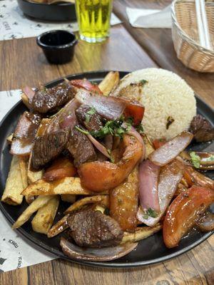 Lomo Saltado