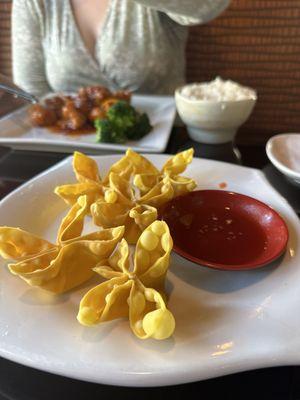 B10. Crab Rangoon  Sweet and sour sauce