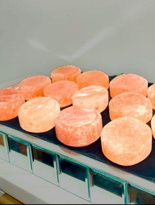 Himalayan Salt Stones are used as hot stones on the body for a number of excellent health benefits.