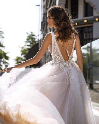 Wedding gown