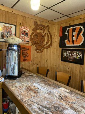 We are big Cincinnati Bengals fans! Open for all Cincinnati Bengals games.