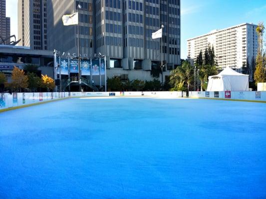 Pretty cool. Too bad I'm not well versed in ice skating... Or skating for that matter.