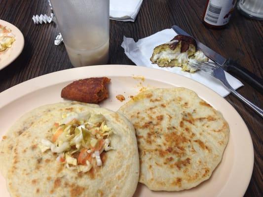 Pupusas pastelito de carne Yummy Sweet Cream empanada wasn't all that