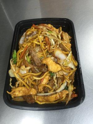 combination lo mein