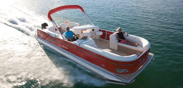 2015 Avalon LS Entertainer
This rental pontoon can hold up to 10 passengers