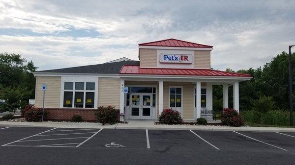 Outside of Pets ER