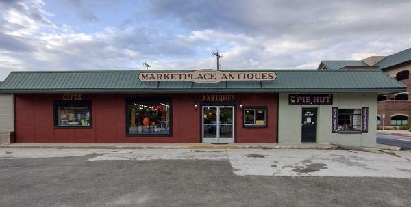 Marketplace Antiques & Gifts