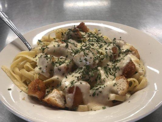 Special of the Day: Fettuccine Alfredo with Crispy Chicken