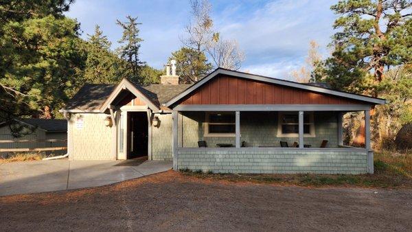 Best cinnamon rolls in Estes Park