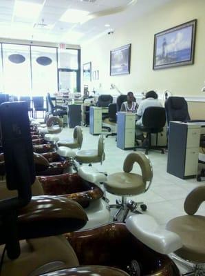 This is my view of the shop while getting my toes painted