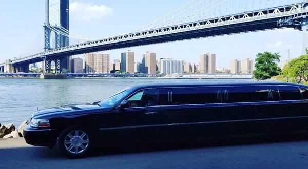 Brooklyn Bridge Limousine NYC