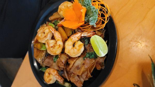 Pad see ew with shrimp