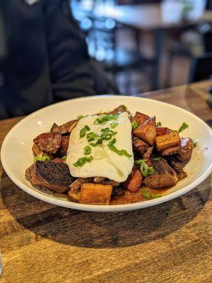 Brisket Hash - the texture of the potatoes is spectacular! IG - @bilalandjesseatfood